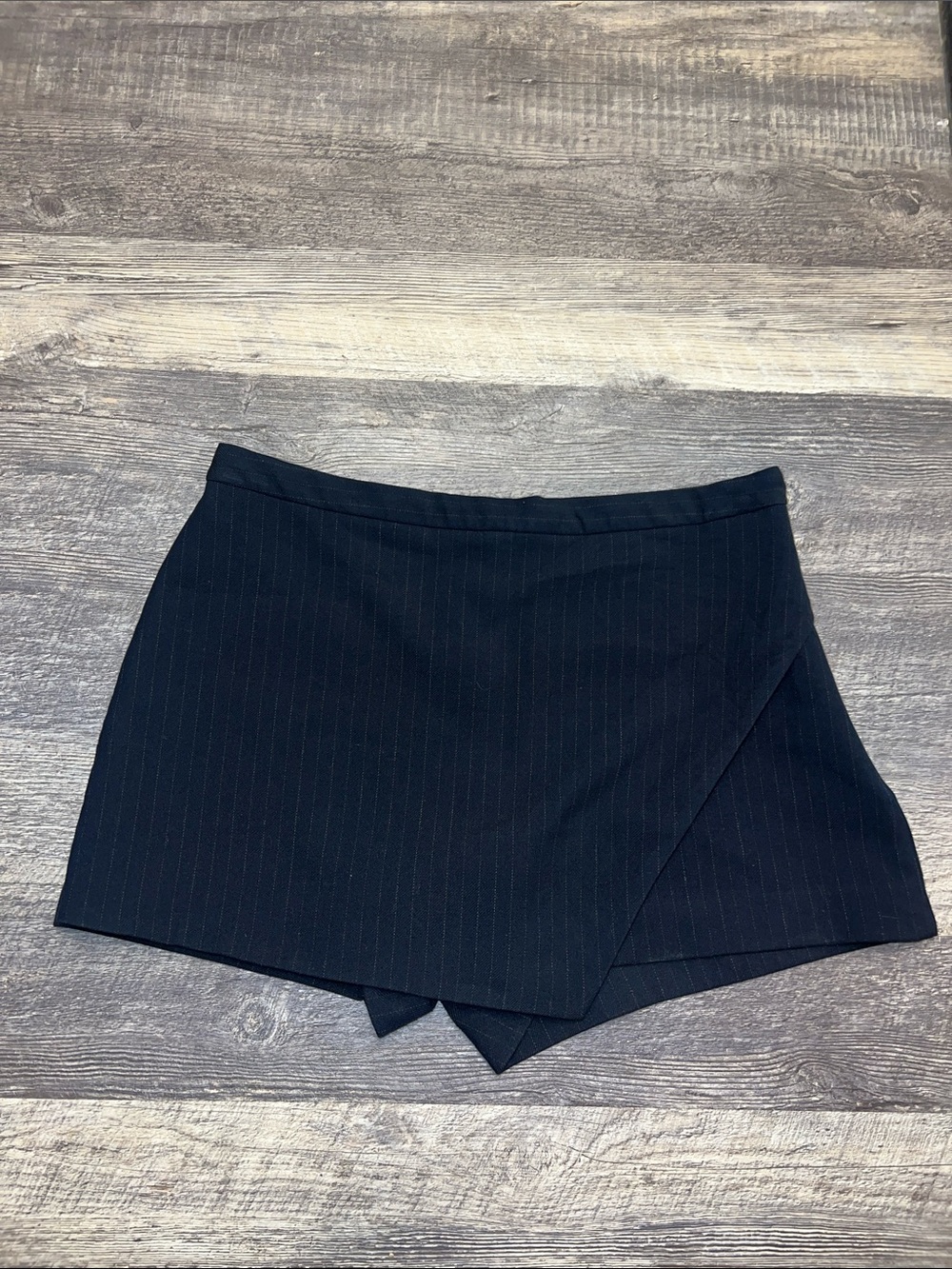 Babaton Aritzia Navy Pinstripe Kelly Wrap Skort Size 10